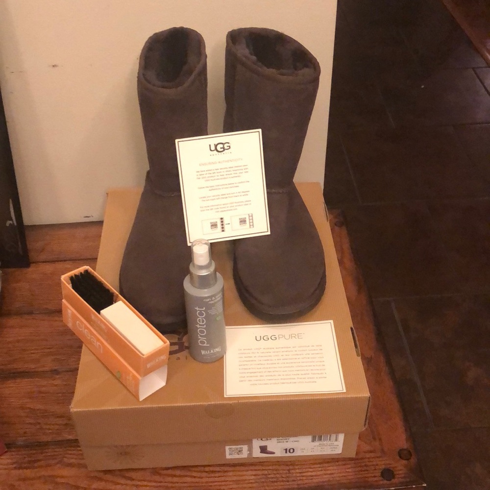 Ugg boots woman’s size 10